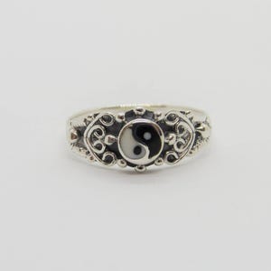 Vintage Sterling Silver Yin Yang Ring Size 4