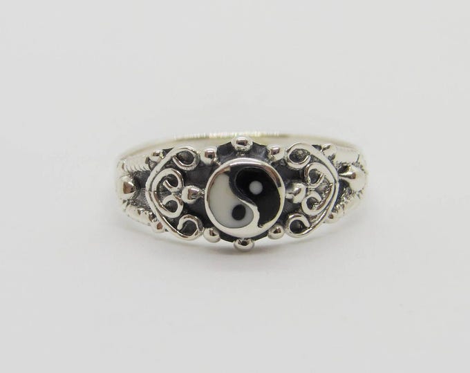 Vintage Sterling Silver Yin Yang Ring Size 4