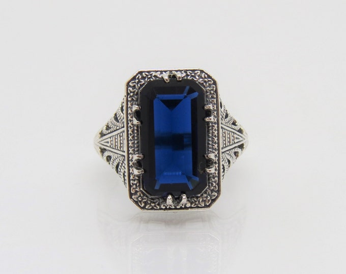 Vintage Sterling Silver Blue Sapphire Ring Size 7