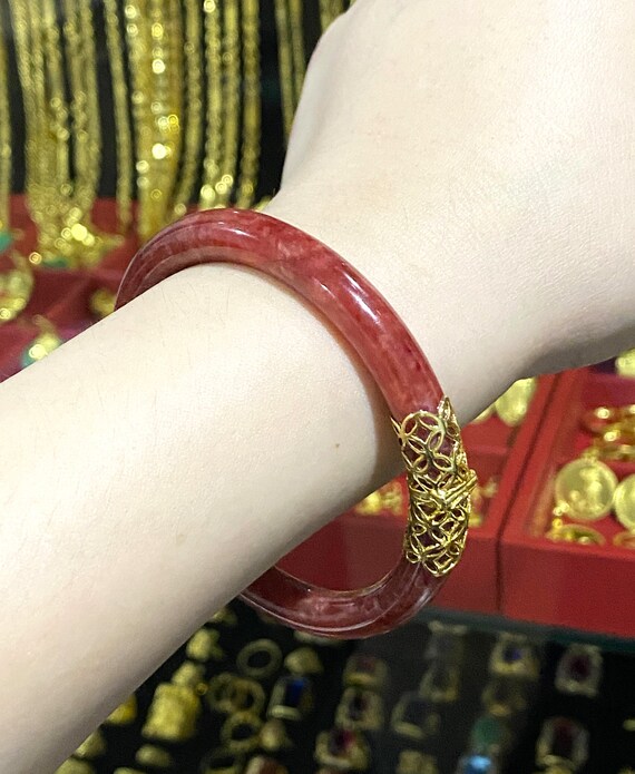 Vintage 18K Solid Gold Translucent Red Jadeite Ja… - image 9