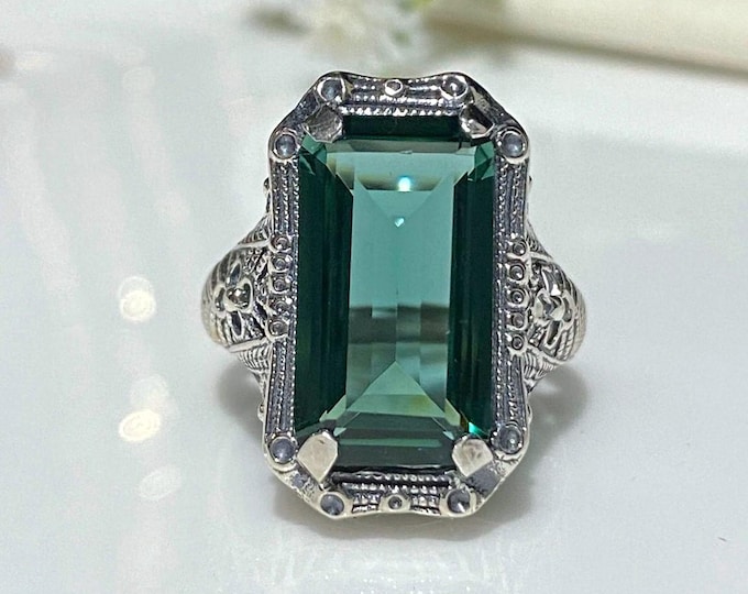Vintage Sterling Silver Emerald Filigree Ring Size 9