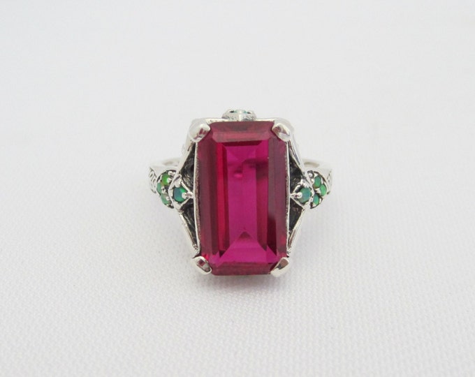 Vintage Sterling Silver Ruby & Green Opal Ring Size 9
