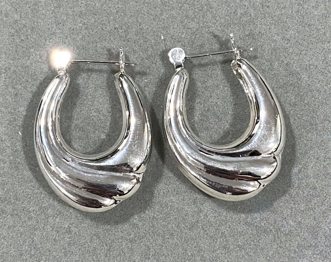 Vintage Sterling Silver Hoop Earrings.