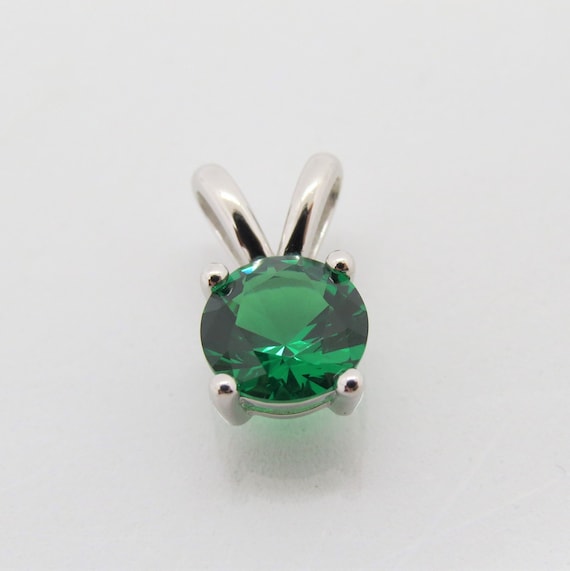 Vintage Sterling Silver Round cut Emerald Pendant - image 3