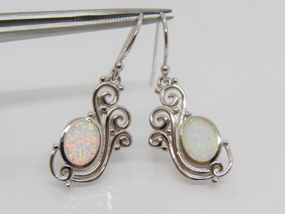 Orecchini In Argento 925 Con Opale Bianco, Design In Filigrana 14x14 Mm, Ipoallergenici, In Confezione Regalo