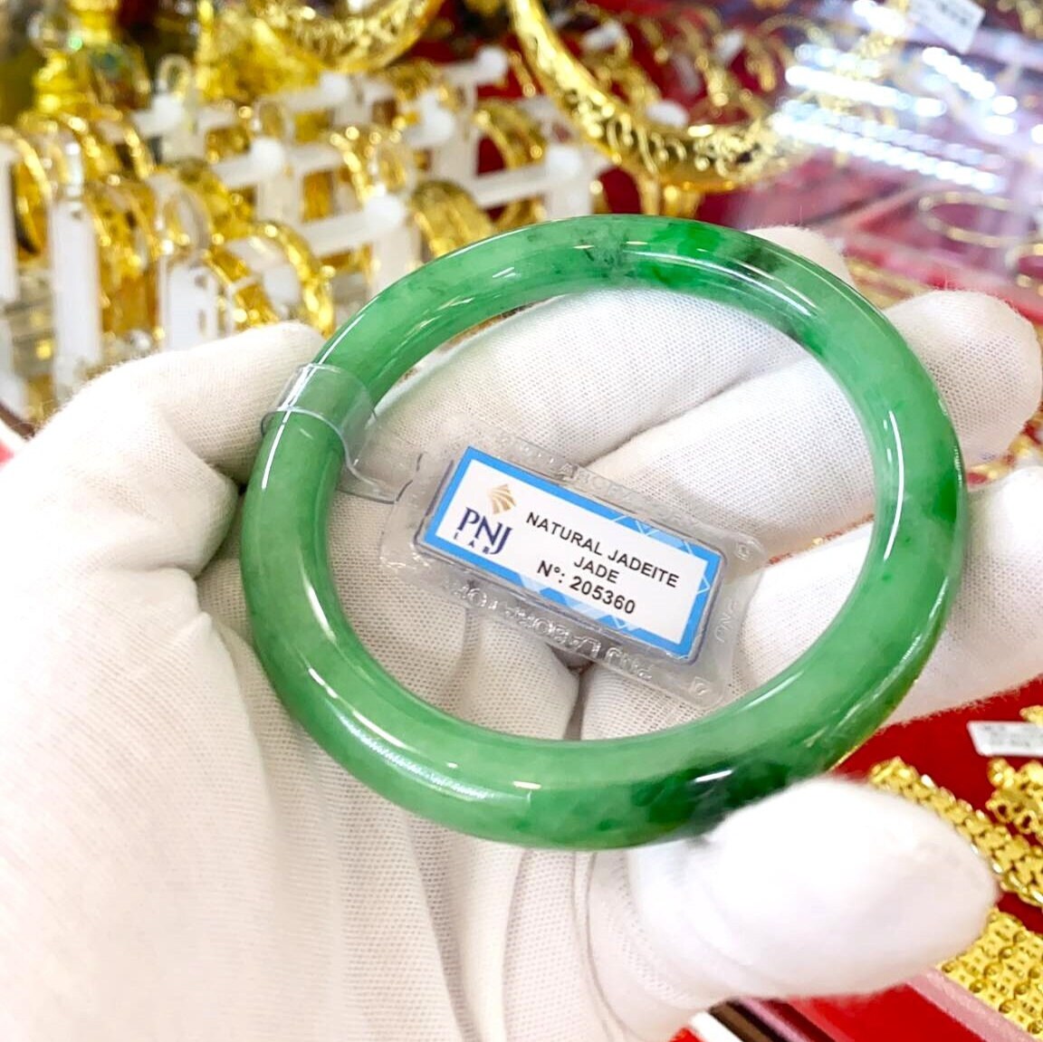 Vintage Translucent Natural Green Jadeite Jade Bangle