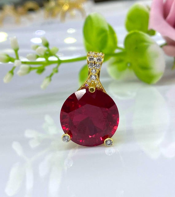 Vintage 15K 610 Solid Gold Round cut Ruby & White… - image 1