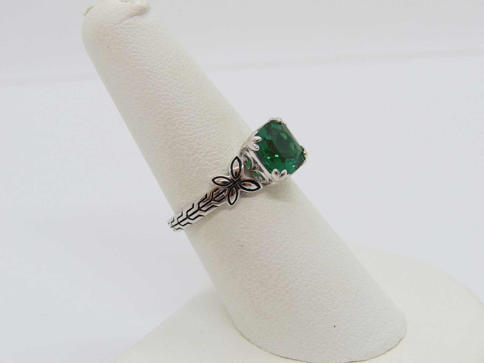 Vintage Sterling Silver Cushion Cut Emerald Carved Ring Size 9 - Etsy