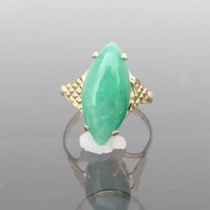 Vintage 18K Solid Yellow Gold Natural Apple Green Jadeite Jade Ring Size 6