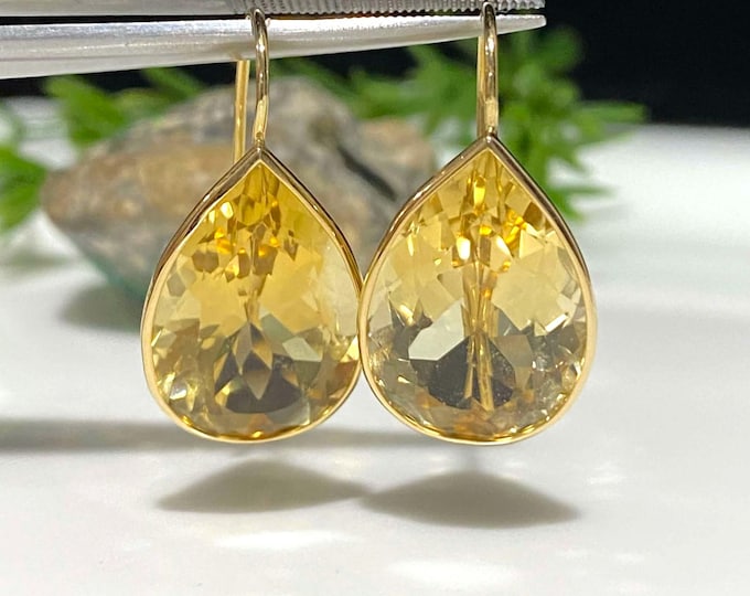 Vintage 14K Solid Yellow Gold 20ctw Natural Pear cut Citrine Earrings