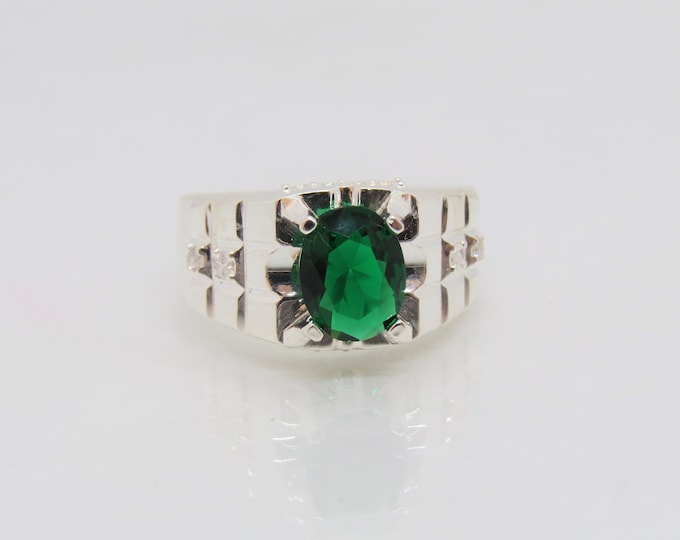 Vintage Sterling Silve Oval cut Emerald & White Topaz Men's Ring Size 9.5