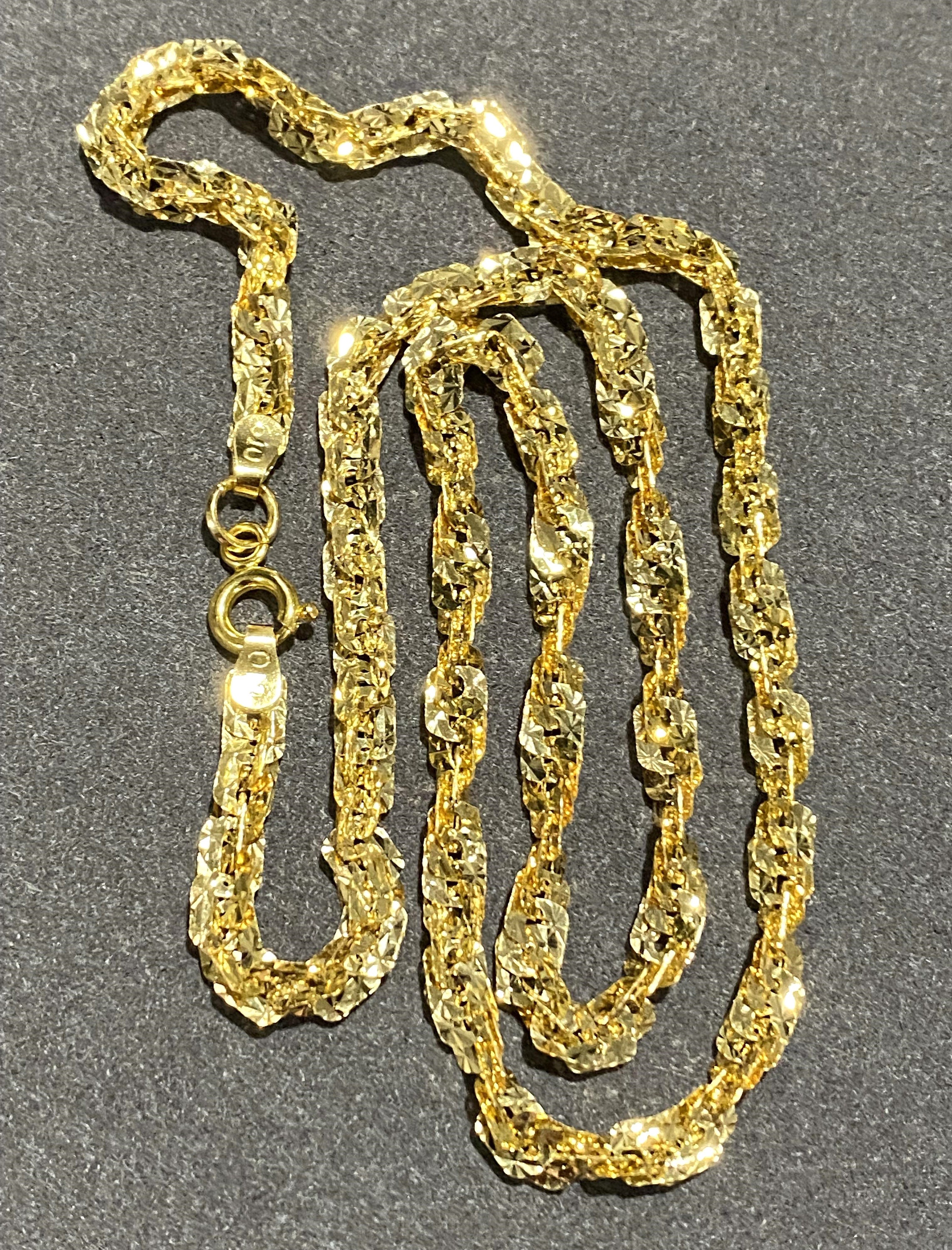 Vintage 15K 610 Solid Gold Twisted Link Chain Necklace 17
