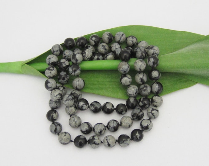 Vintage Jewelry Natural Snowflake Obsidian Bead Necklace 31'' Length