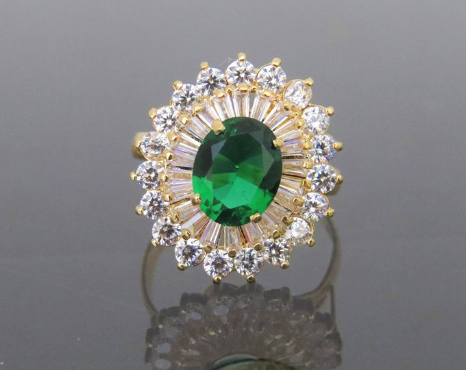 Vintage 18K Solid Yellow Gold 4.10ct Emerald & White Topaz Cluster Ring Size 9