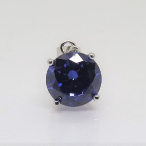 Vintage Sterling Silver Round Tanzanite Solitaire Pendant.