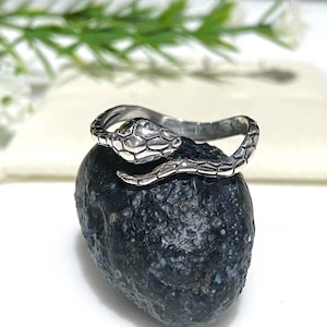 Vintage Sterling Silver Snake Ring Size 8