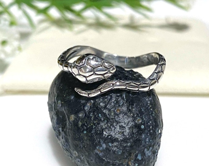 Vintage Sterling Silver Snake Ring Size 8