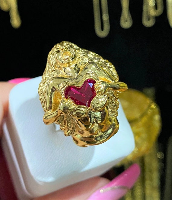 Vintage 18K Solid Yellow Gold Heart Red Ruby Knee… - image 1