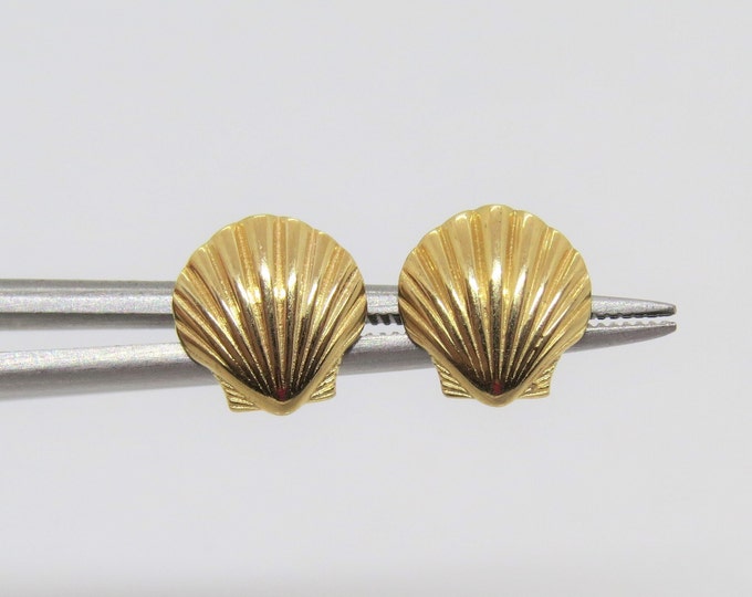 Vintage 14K Solid Yellow Gold Seashell Stud Earrings