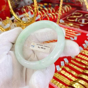 Translucent Natural Light Green, White Jadeite Jade Vintage Bangle Bracelet 56.2MM