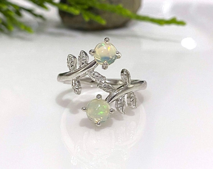 Vintage Sterling Silver Natural White Opal Leaf Size 7.5