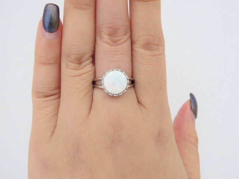 Vintage Sterling Silver Round cut White Opal CROWN Ring Size 7