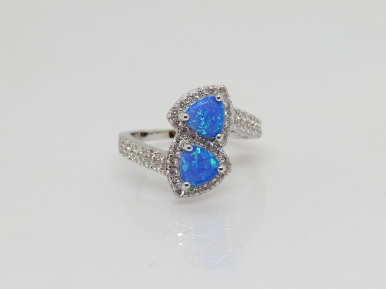 Vintage Sterling Silver Blue Opal /& White Topaz Bypass Ring Size 8