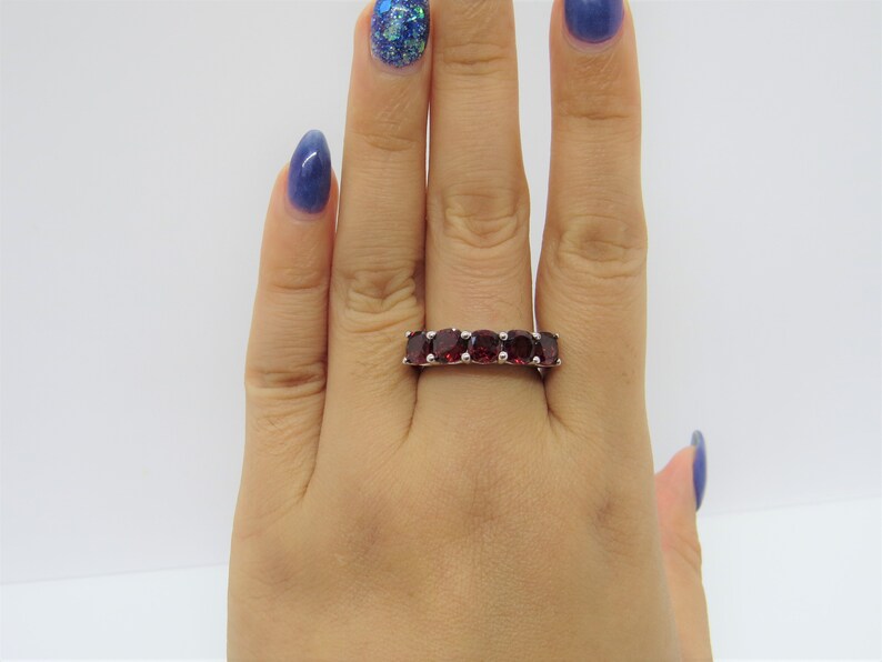 Vintage Sterling Silver 3.35ct Natural Garnet Ring Size 7