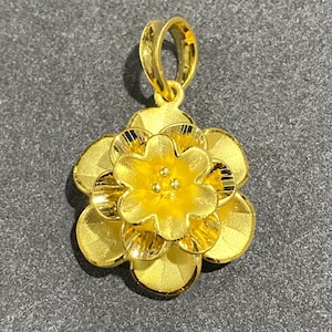 ２４金Gold filled 花のネックレス ゴールド999 Vintage 24K 999 Gold Floral Flower Pendant. - Etsy