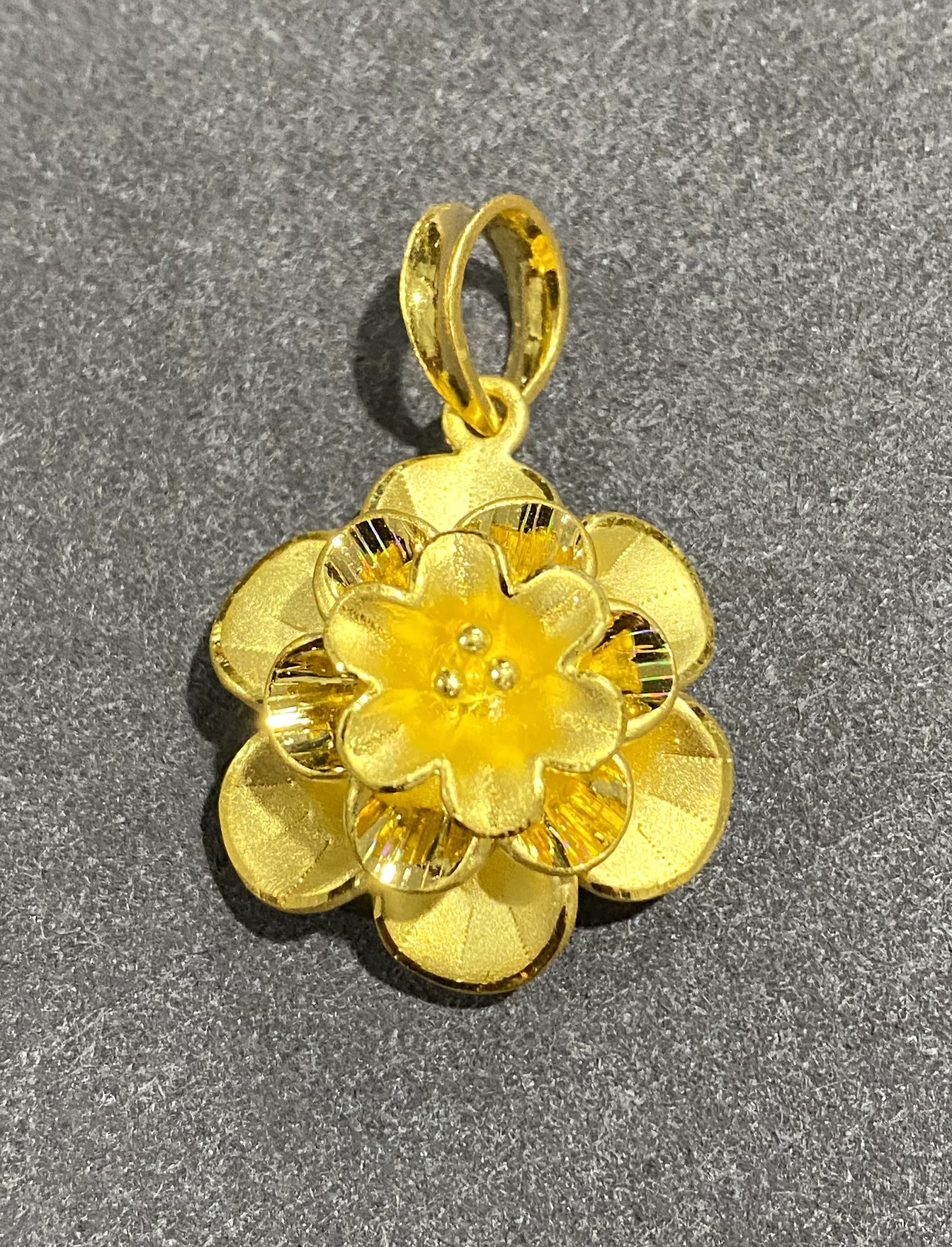 Vintage 24K 999 Gold Floral Flower Pendant. - Etsy