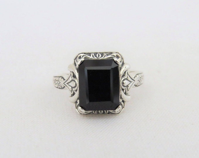 Vintage Sterling Silver Natural Black Onyx Carved Ring Size 10