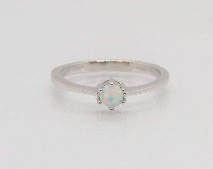 Vintage Sterling Silver Round cut White Opal Tiny Band Ring Size 8