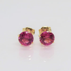 Vintage 18K Solid Yellow Gold 2.56ct Round cut Pink Sapphire Earrings 7MM,8MM