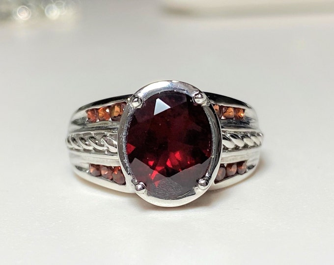 Vintage 10K Solid White Gold 3.35ct Natural Red Garnet Ring Size 6.