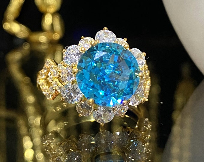 Vintage 15K 610 Solid Yellow Gold Blue Spinel & White Topaz Ring Size 8.5