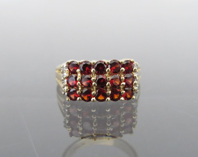Vintage 14K Solid Yellow Gold Three Row Natural Garnet & Diamond Ring Size 8.25