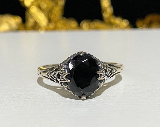 Vintage Sterling Silver Round cut Black Sapphire Ring Size 8