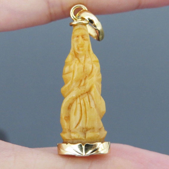 Antique 14K Solid Yellow Gold Carved Kwan Yin Buddha Thai Amulet Pendant