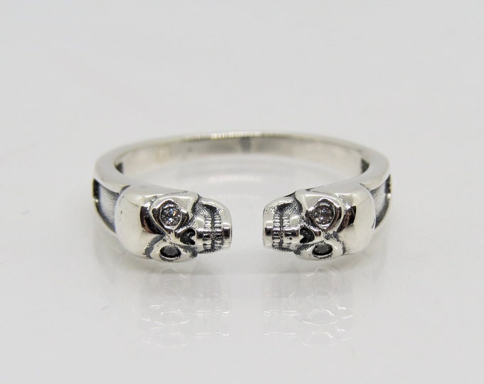 Sterling Silver White Topaz Skulls Ring Size 8