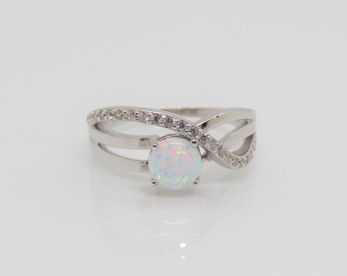 Vintage Sterling Silver Round cut White Opal & White Topaz Ring Size 7