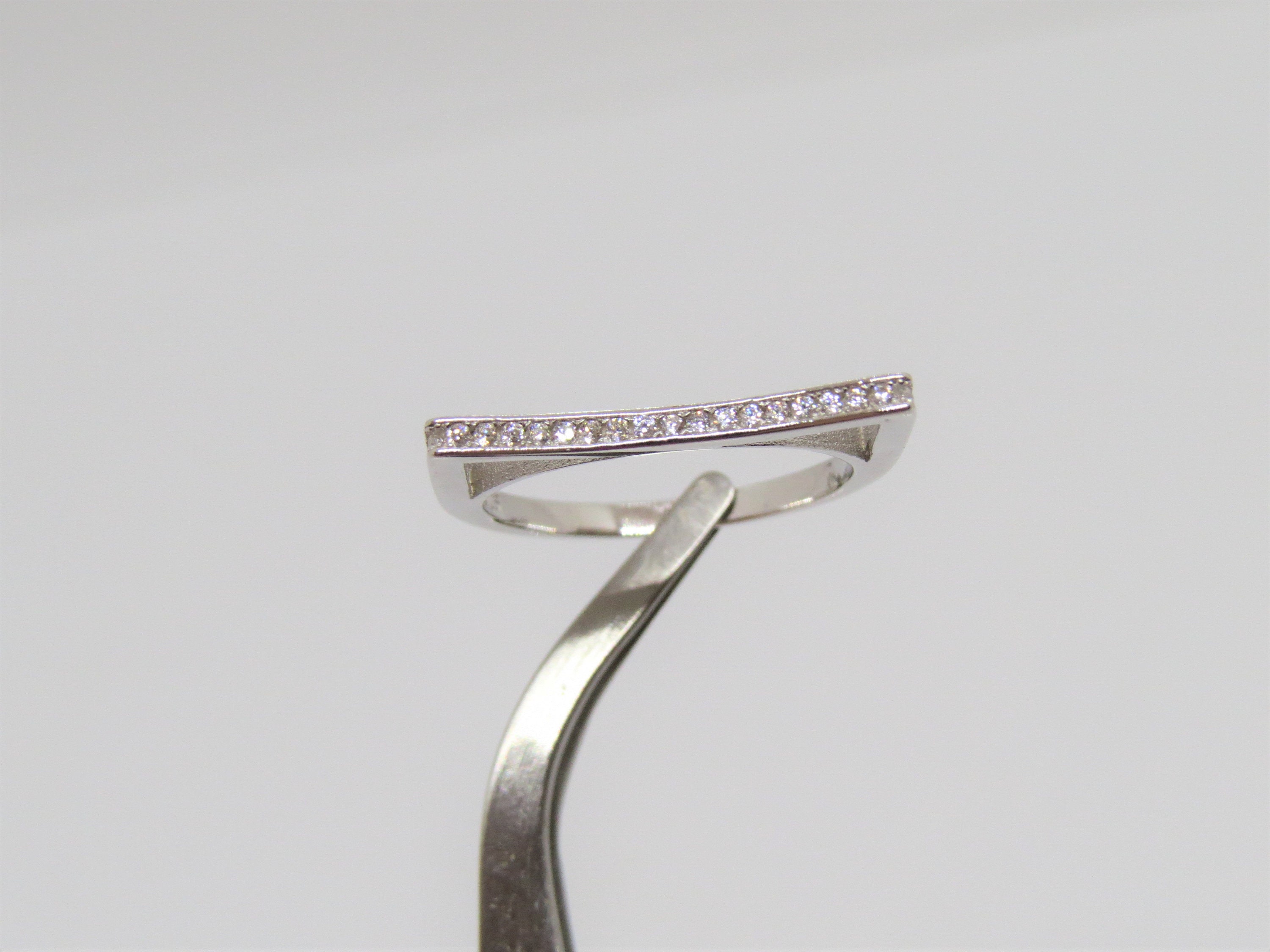 STG SILVER and white topaz ring