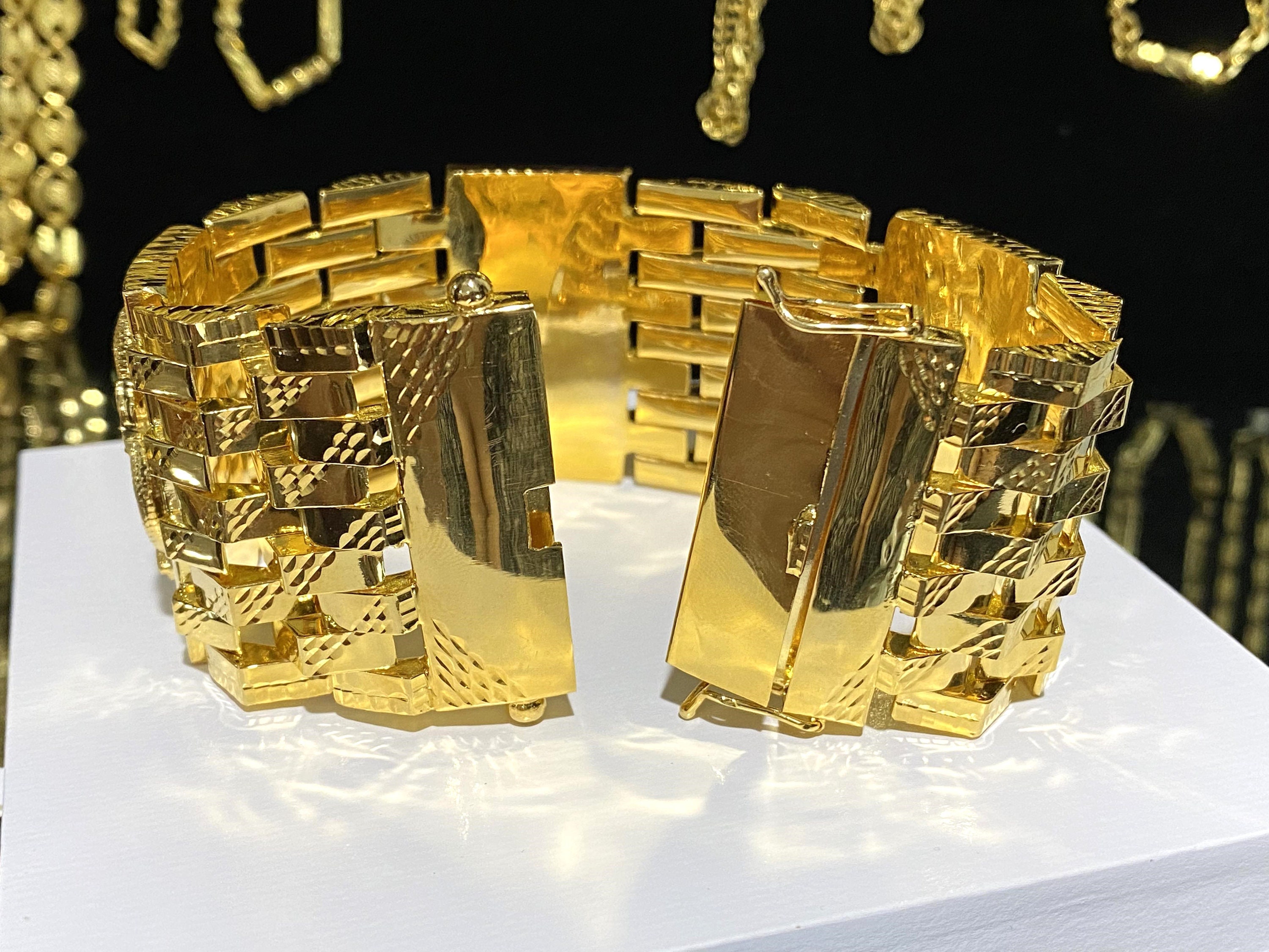 15K 610 Yellow Gold Diamond Cut Dragon Link Vintage Bracelet