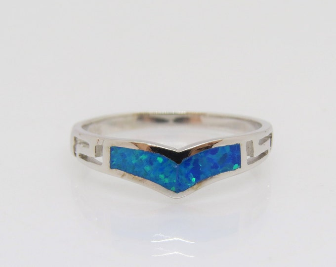 Vintage Sterling Silver Blue Opal Band Ring Size 9