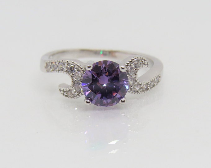 Vintage Sterling Silver Amethyst & White Topaz Ring Size 7