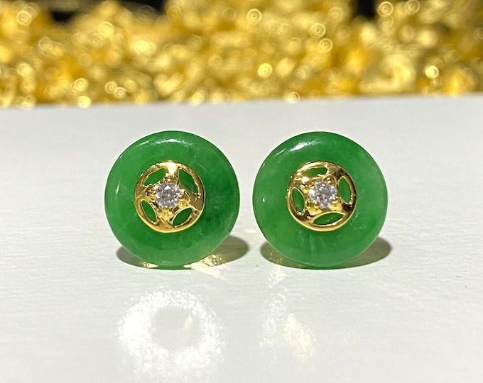 Vintage 18K Solid Yellow Gold Natural Apple Green Jadeite Jade White Topaz Earrings