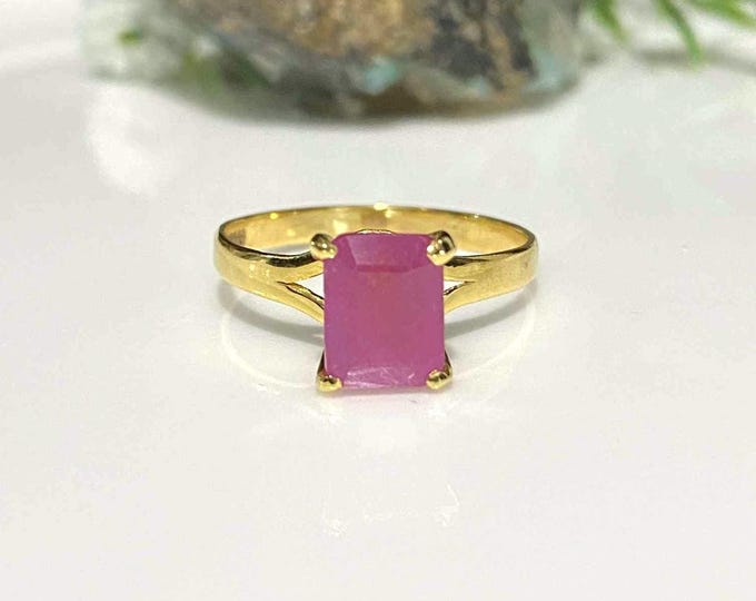 Vintage 14K Solid Yellow Gold 1.5ct Natural Emerald cut Ruby Ring Size 7 1/4