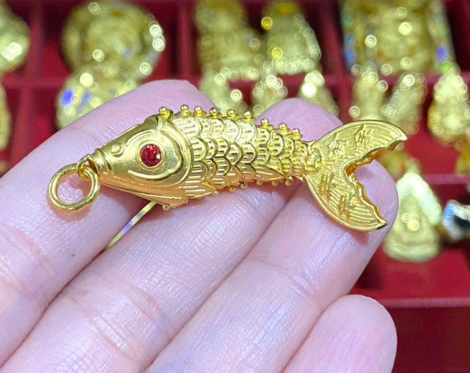 Vintage 24K Solid Gold Goldfish Moveable Ruby on Eyes Pendant.