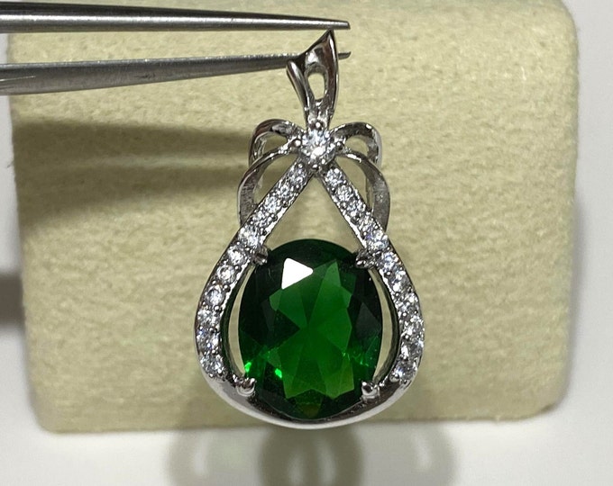 Vintage Sterling Silver Emerald & White Topaz Pendant.