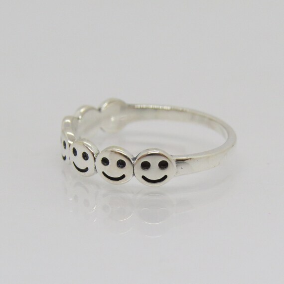 Vintage Sterling Silver Face Smiley Band Ring Siz… - image 3