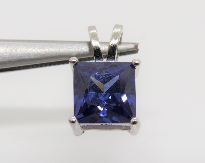 Vintage Sterling Silver Princess cut Tanzanite Pendant 7MM